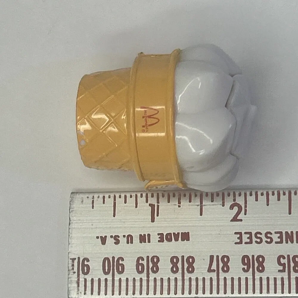 1988 McDonalds Transformer toy, Ice Cream cone, fun collectible plastic toy